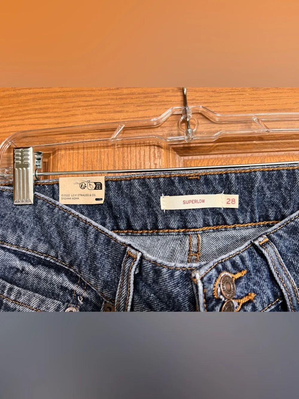 Levi's Superlow Loose Wide-Leg Jeans in Medium Blue Wash - Picture 7 of 8